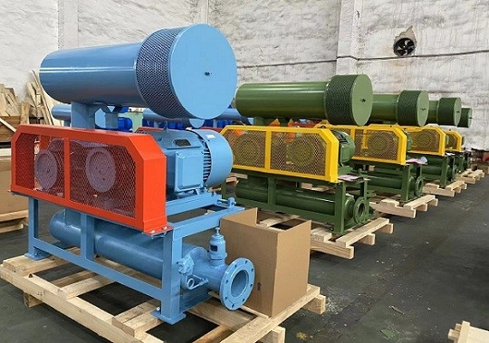 5.5-22kw छोटे जड़ों ब्लोअर प्रेसिंग मशीन के लिए त्रि लोब कास्ट आयरन